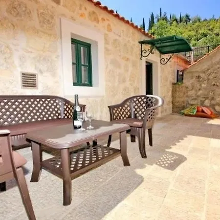 빌라 By Guide Oslje