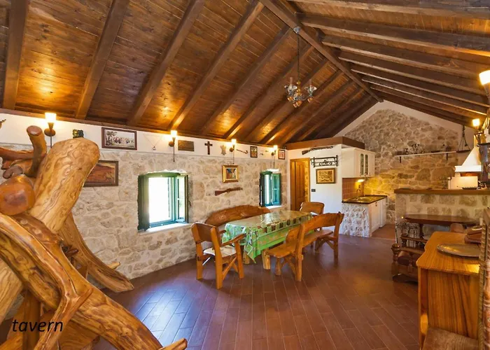 By Guide فيلة Oslje